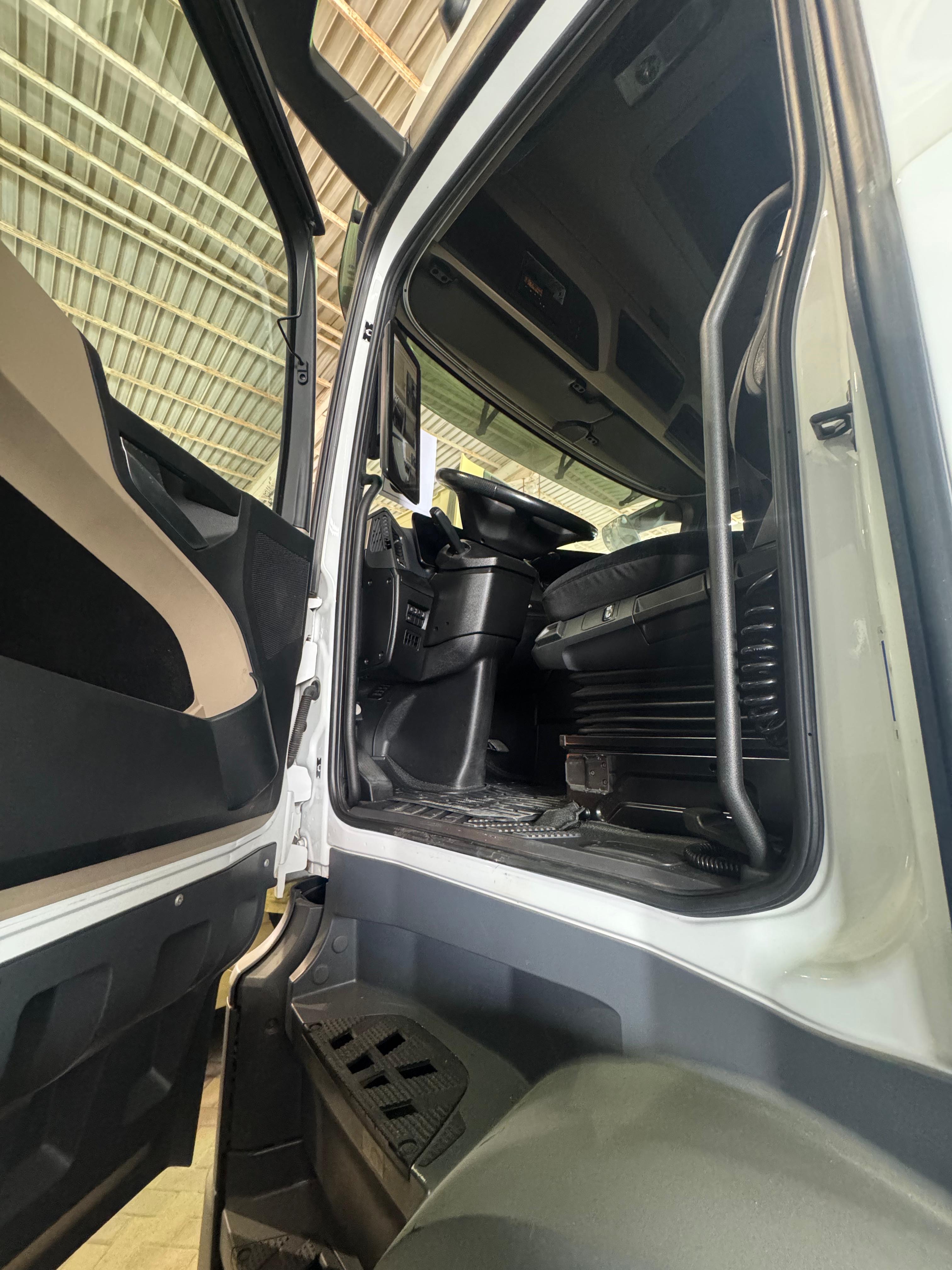 صورة Mercedes-Benz Actros1843