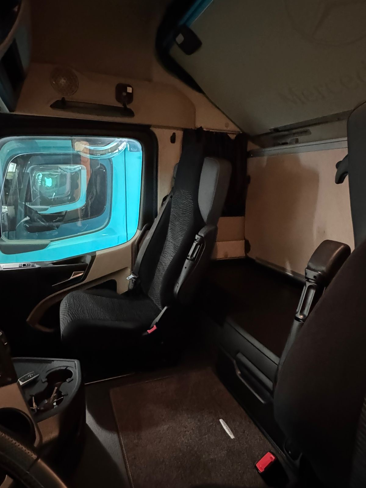 صورة Mercedes-Benz Actros1846