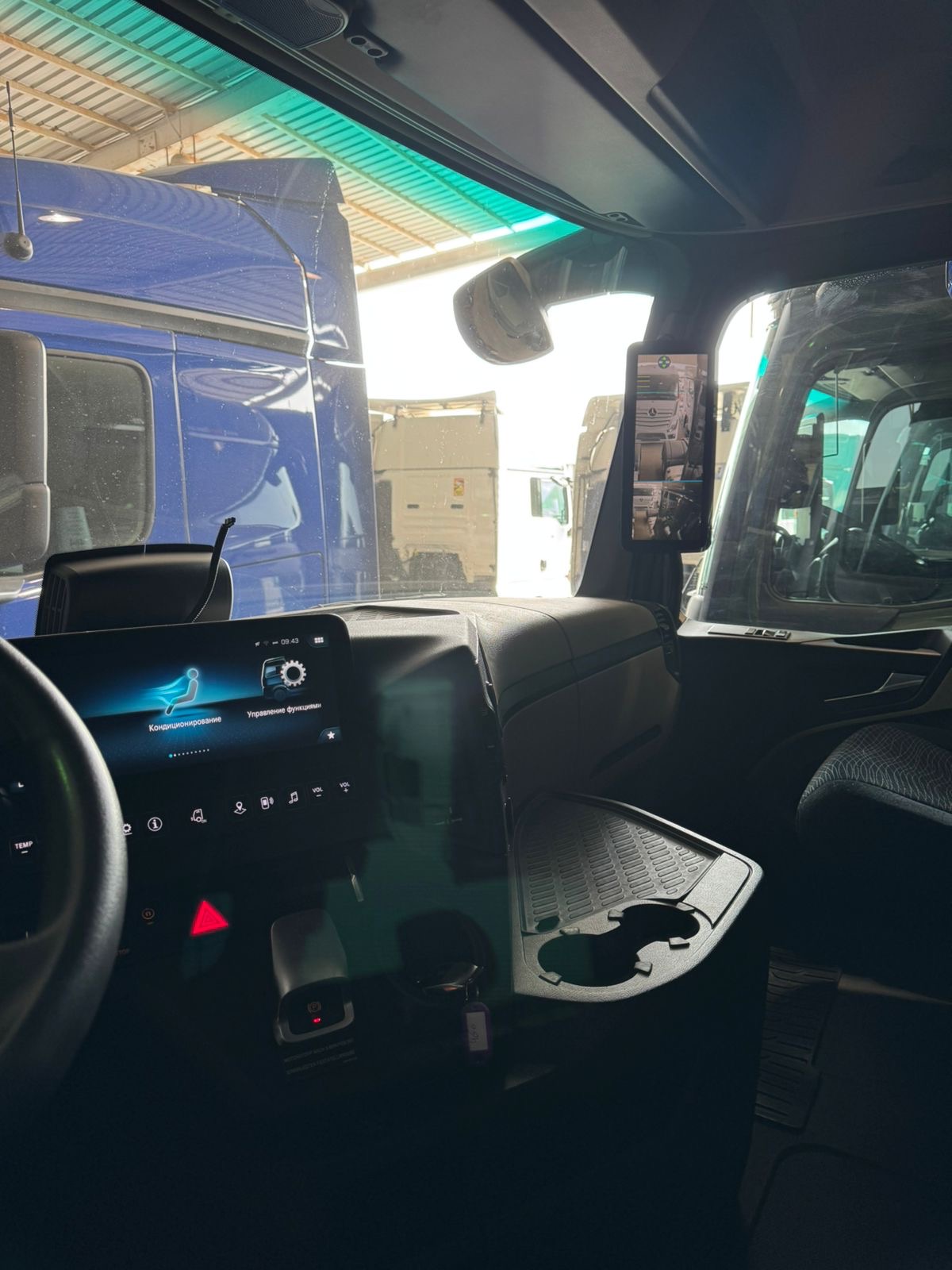 صورة Mercedes-Benz Actros 1842