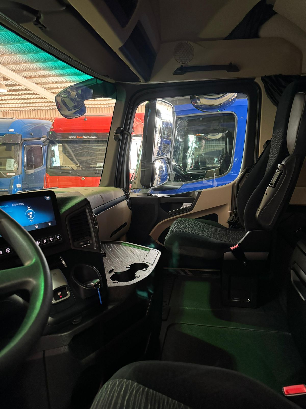 صورة Mercedes-Benz Actros 1845