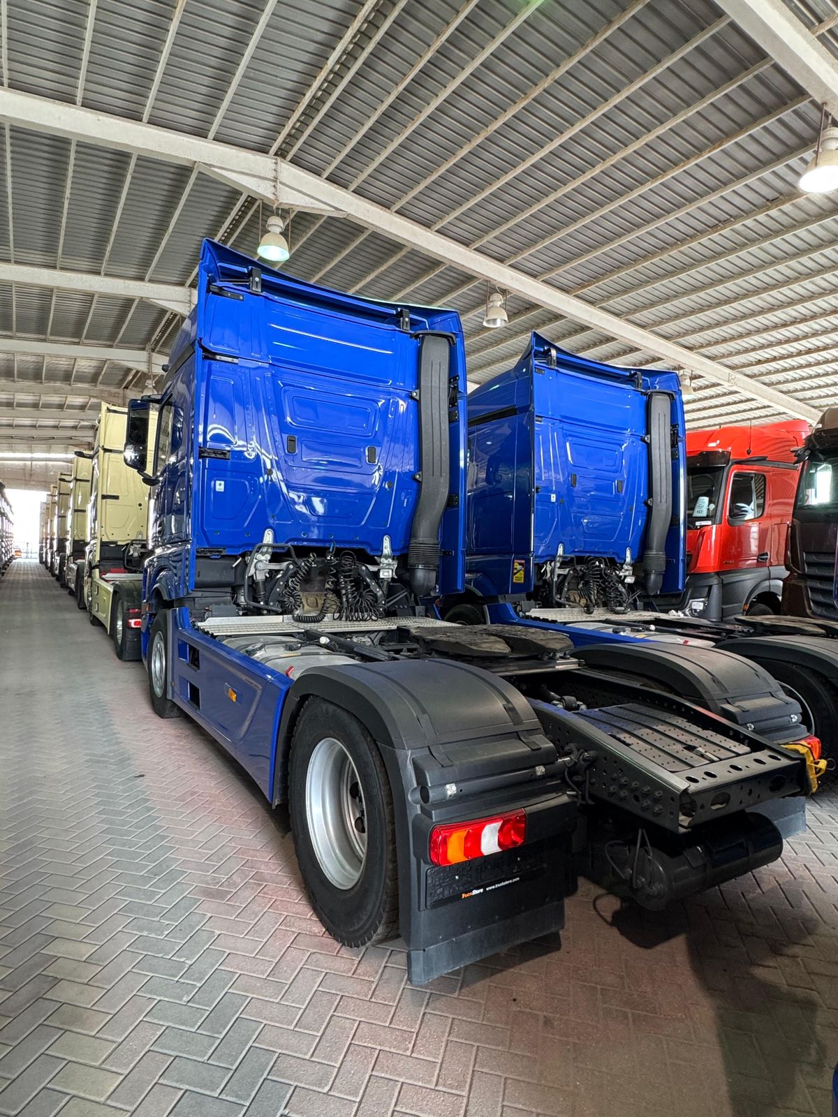 صورة Mercedes-Benz Actros 1845